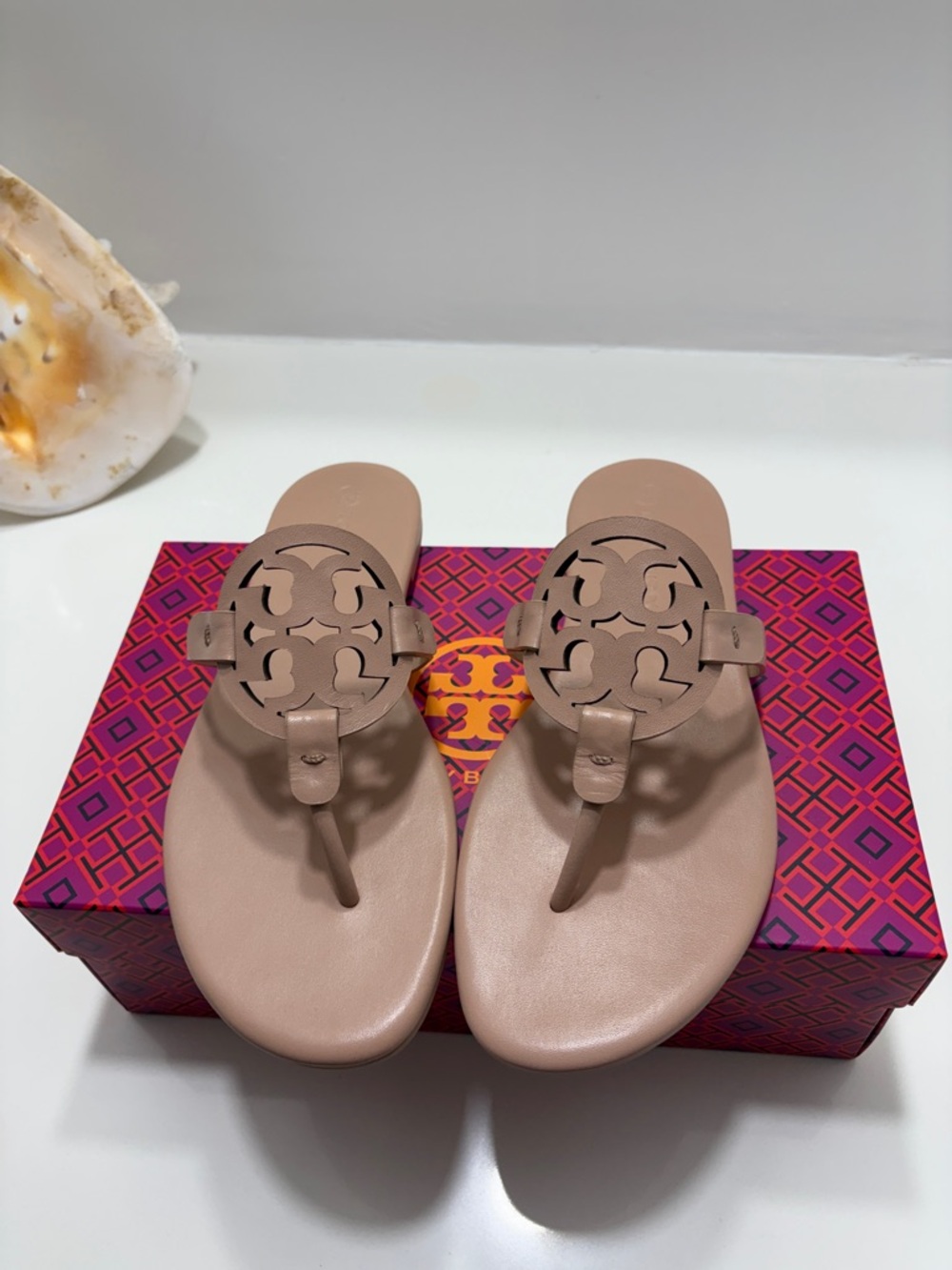 NWT Tory Burch Light Sand Soft Calf Leather Miller Sandals